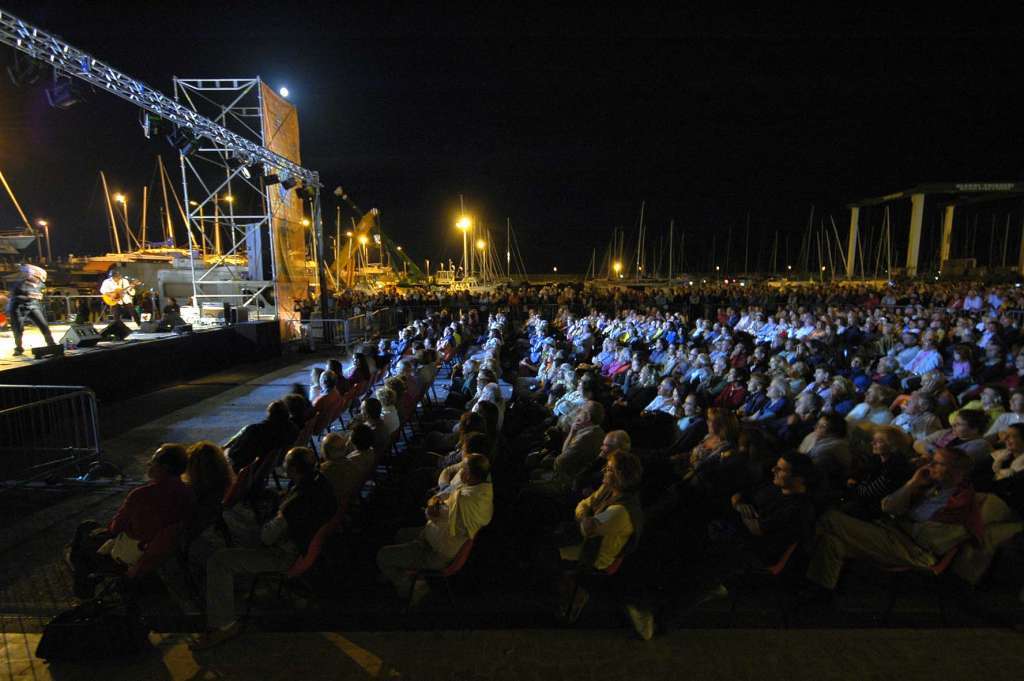 Chiavari - Piccola Orchestra Avion Travel 2